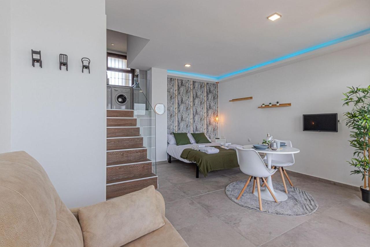 Beachfront With Spectacular Views And Swimming Pool Benalmadena Luaran gambar
