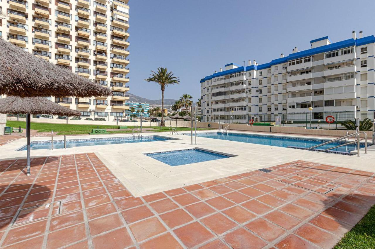Beachfront With Spectacular Views And Swimming Pool Benalmadena Luaran gambar